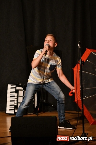 Zdjęcie w galerii na portalu naszraciborz.pl: Koncert z okazji Dnia Matki na Zamku Piastowskim wiadomości z regionu