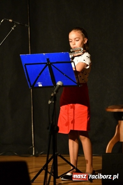 Zdjęcie w galerii na portalu naszraciborz.pl: Koncert z okazji Dnia Matki na Zamku Piastowskim wiadomości z regionu