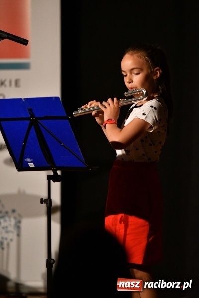 Zdjęcie w galerii na portalu naszraciborz.pl: Koncert z okazji Dnia Matki na Zamku Piastowskim wiadomości z regionu