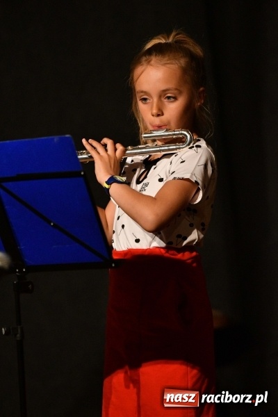 Zdjęcie w galerii na portalu naszraciborz.pl: Koncert z okazji Dnia Matki na Zamku Piastowskim wiadomości z regionu