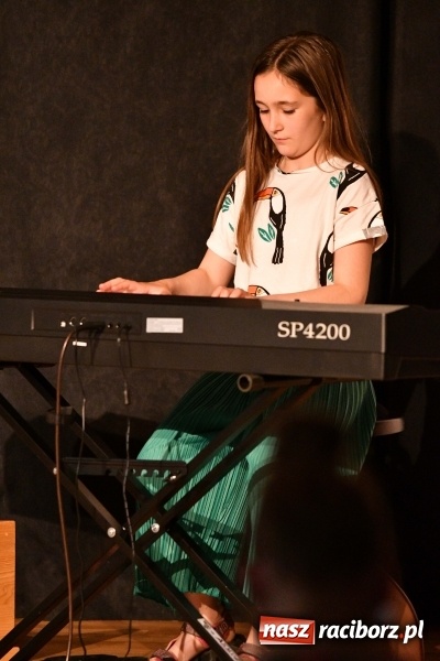 Zdjęcie w galerii na portalu naszraciborz.pl: Koncert z okazji Dnia Matki na Zamku Piastowskim wiadomości z regionu