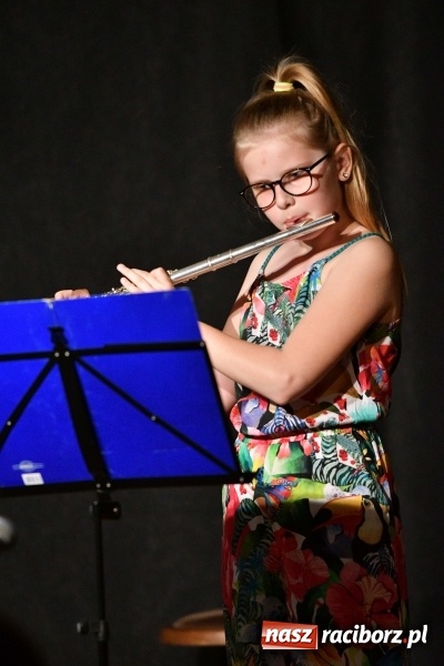 Zdjęcie w galerii na portalu naszraciborz.pl: Koncert z okazji Dnia Matki na Zamku Piastowskim wiadomości z regionu