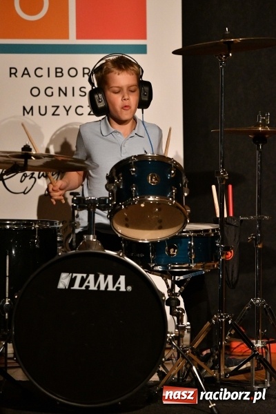 Zdjęcie w galerii na portalu naszraciborz.pl: Koncert z okazji Dnia Matki na Zamku Piastowskim wiadomości z regionu