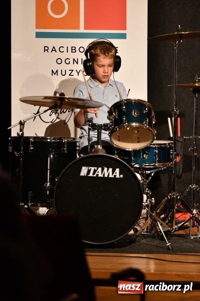 Zdjęcie w galerii na portalu naszraciborz.pl: Koncert z okazji Dnia Matki na Zamku Piastowskim wiadomości z regionu