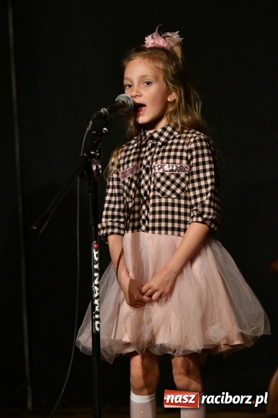Zdjęcie w galerii na portalu naszraciborz.pl: Koncert z okazji Dnia Matki na Zamku Piastowskim wiadomości z regionu