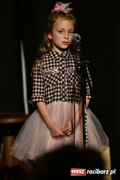 Zdjęcie w galerii na portalu naszraciborz.pl: Koncert z okazji Dnia Matki na Zamku Piastowskim wiadomości z regionu