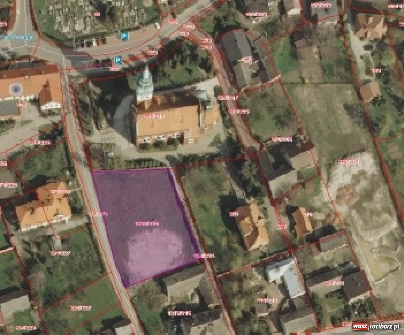 Zdjęcie w galerii na portalu naszraciborz.pl: Miasto chce kupić w Brzeziu działkę pod kościelny parking  wiadomości z regionu