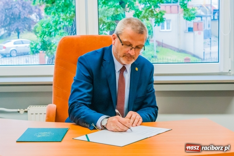 Zdjęcie w galerii na portalu naszraciborz.pl: Raciborski Mechanik i Eko-Okna podpisały list intencyjny w sprawie współpracy wiadomości z regionu