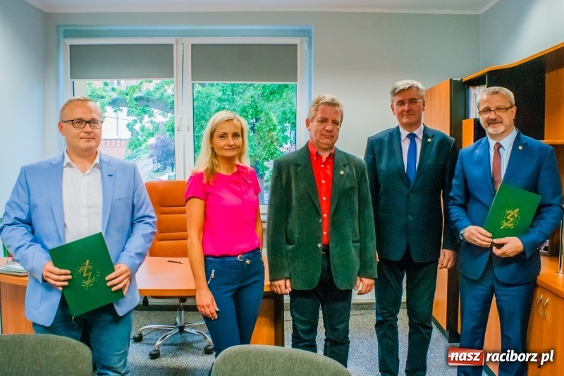 Zdjęcie w galerii na portalu naszraciborz.pl: Raciborski Mechanik i Eko-Okna podpisały list intencyjny w sprawie współpracy wiadomości z regionu