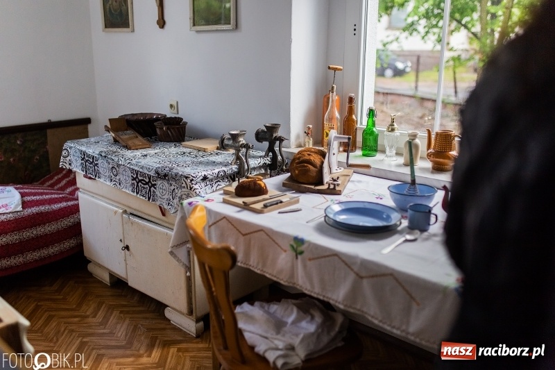 Zdjęcie w galerii na portalu naszraciborz.pl: W niedzielę zwiedzanie krzanowickiej izby regionalnej  wiadomości z regionu