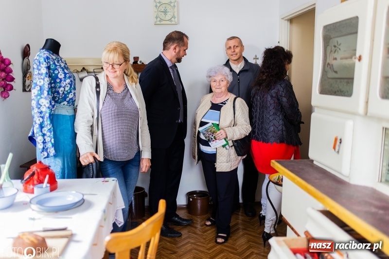 Zdjęcie w galerii na portalu naszraciborz.pl: W niedzielę zwiedzanie krzanowickiej izby regionalnej  wiadomości z regionu