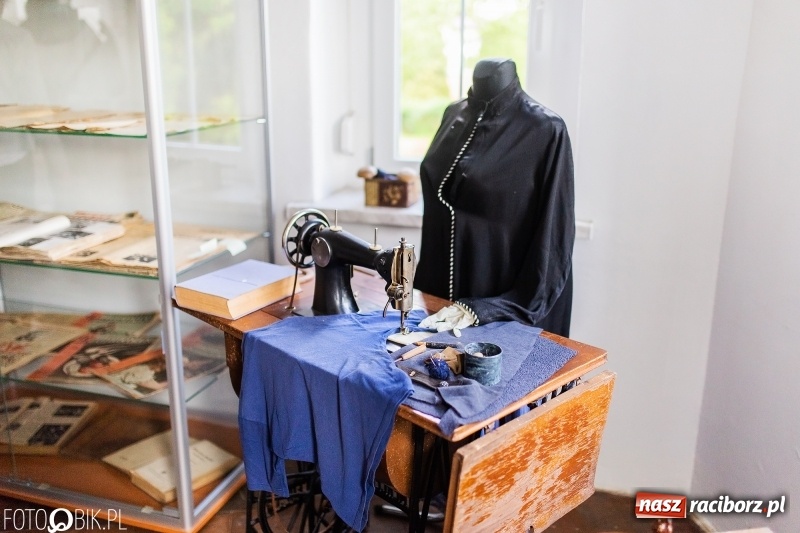 Zdjęcie w galerii na portalu naszraciborz.pl: W niedzielę zwiedzanie krzanowickiej izby regionalnej  wiadomości z regionu