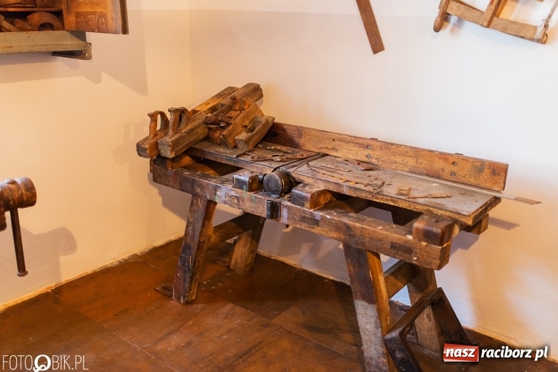 Zdjęcie w galerii na portalu naszraciborz.pl: W niedzielę zwiedzanie krzanowickiej izby regionalnej  wiadomości z regionu