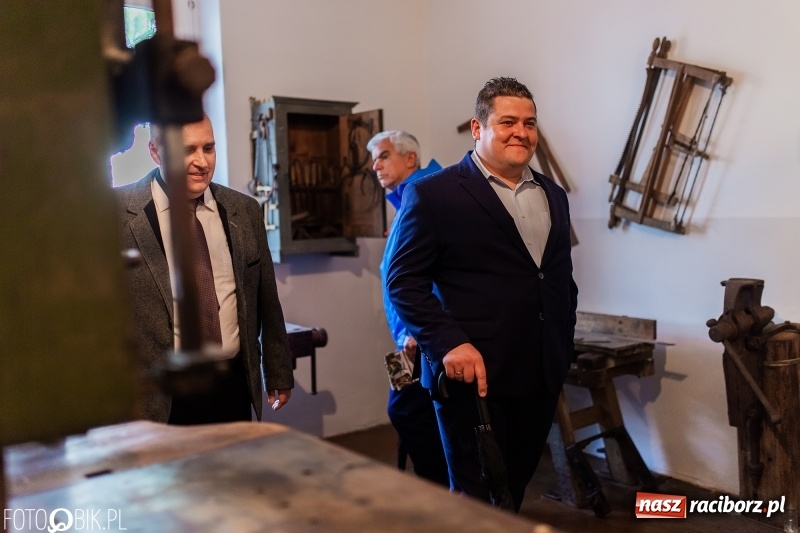 Zdjęcie w galerii na portalu naszraciborz.pl: W niedzielę zwiedzanie krzanowickiej izby regionalnej  wiadomości z regionu