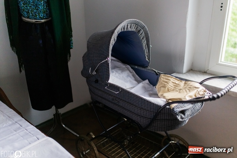 Zdjęcie w galerii na portalu naszraciborz.pl: W niedzielę zwiedzanie krzanowickiej izby regionalnej  wiadomości z regionu