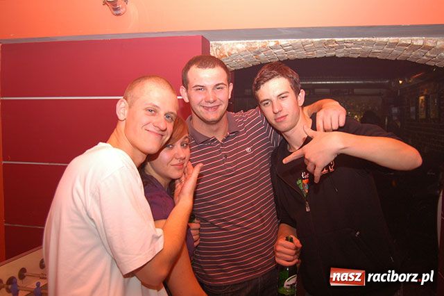 Zdjęcie w galerii na portalu naszraciborz.pl: Studenckie szalone wieczory wiadomości z regionu