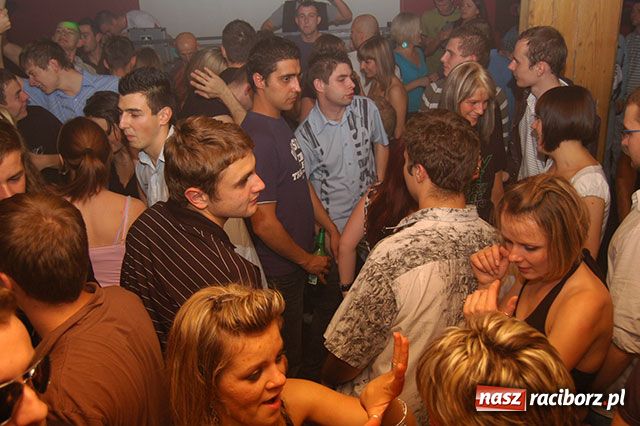 Zdjęcie w galerii na portalu naszraciborz.pl: Studenckie szalone wieczory wiadomości z regionu