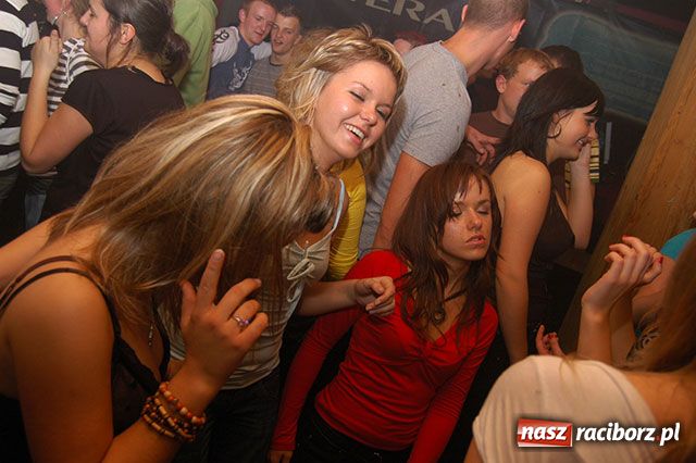 Zdjęcie w galerii na portalu naszraciborz.pl: Studenckie szalone wieczory wiadomości z regionu