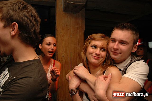 Zdjęcie w galerii na portalu naszraciborz.pl: Studenckie szalone wieczory wiadomości z regionu