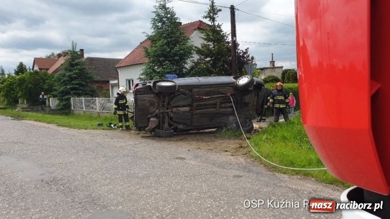 Zdjęcie w galerii na portalu naszraciborz.pl: Kierowca volvo przeszarżował w Turzu  wiadomości z regionu