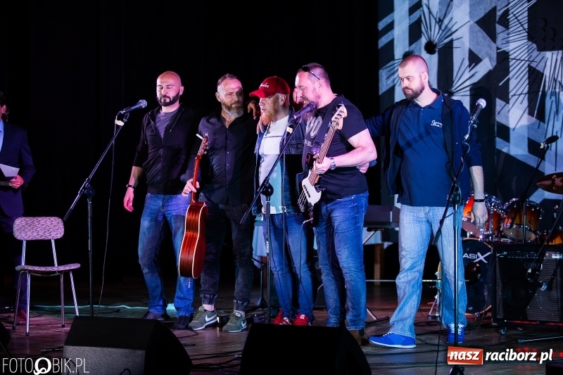 Zdjęcie w galerii na portalu naszraciborz.pl: Złote Kowadło dla MOW z Kamionka Wielkiego wiadomości z regionu