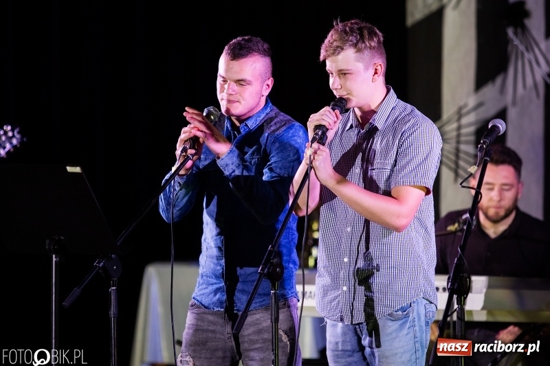 Zdjęcie w galerii na portalu naszraciborz.pl: Złote Kowadło dla MOW z Kamionka Wielkiego wiadomości z regionu