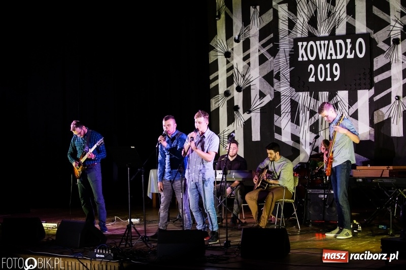 Zdjęcie w galerii na portalu naszraciborz.pl: Złote Kowadło dla MOW z Kamionka Wielkiego wiadomości z regionu