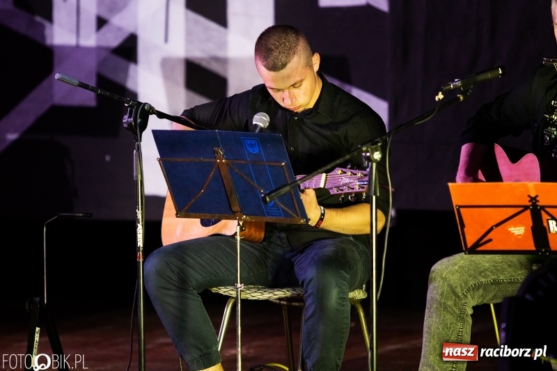 Zdjęcie w galerii na portalu naszraciborz.pl: Złote Kowadło dla MOW z Kamionka Wielkiego wiadomości z regionu