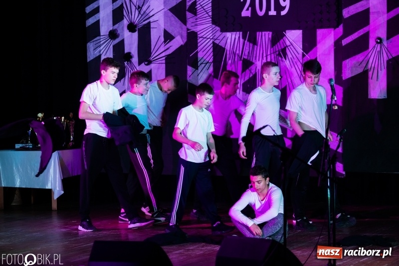 Zdjęcie w galerii na portalu naszraciborz.pl: Złote Kowadło dla MOW z Kamionka Wielkiego wiadomości z regionu