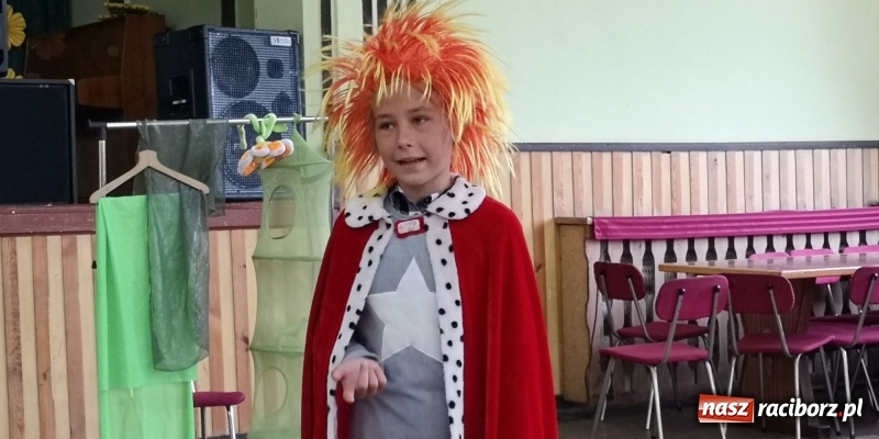 Zdjęcie w galerii na portalu naszraciborz.pl: Dzień Matki w Borucinie z teatrem i tańcem wiadomości z regionu