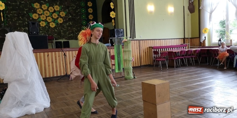 Zdjęcie w galerii na portalu naszraciborz.pl: Dzień Matki w Borucinie z teatrem i tańcem wiadomości z regionu