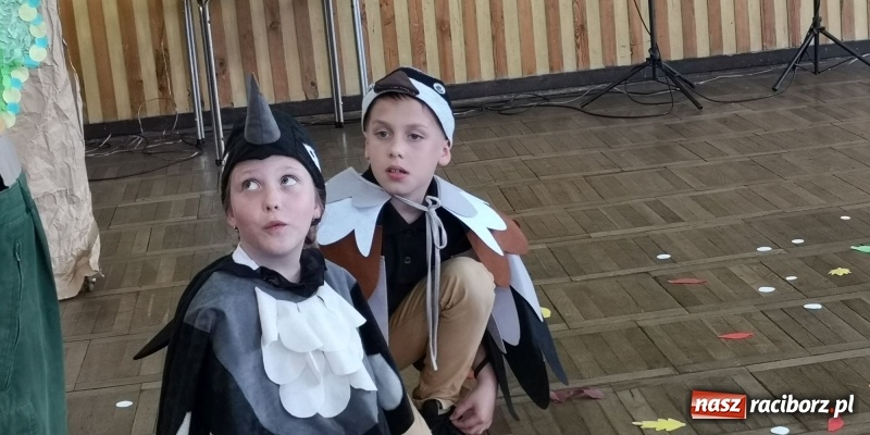 Zdjęcie w galerii na portalu naszraciborz.pl: Dzień Matki w Borucinie z teatrem i tańcem wiadomości z regionu