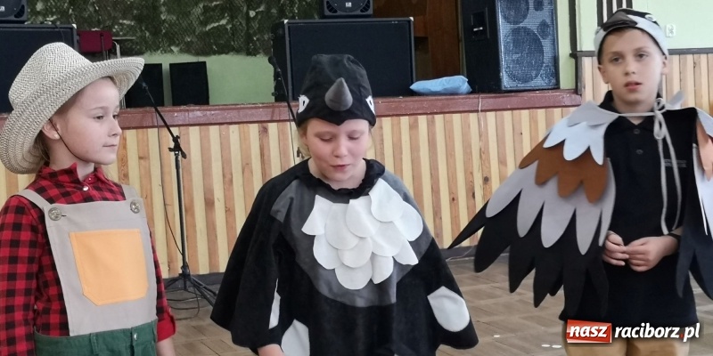 Zdjęcie w galerii na portalu naszraciborz.pl: Dzień Matki w Borucinie z teatrem i tańcem wiadomości z regionu