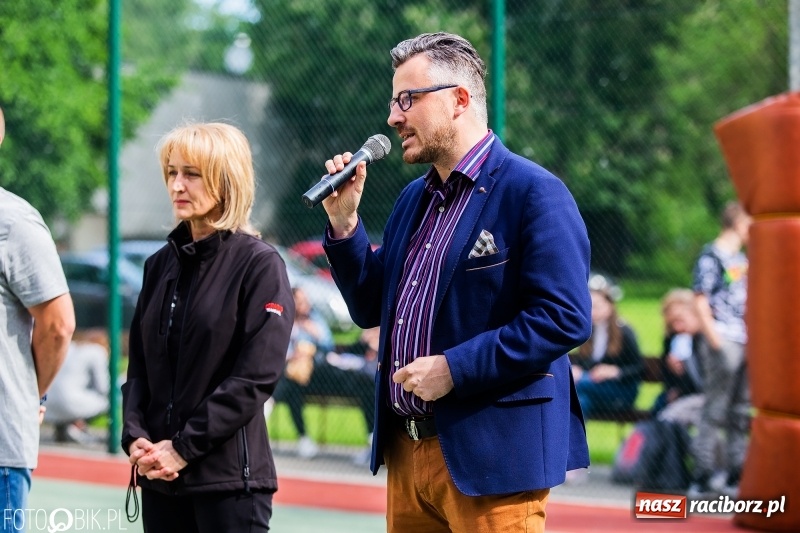 Zdjęcie w galerii na portalu naszraciborz.pl: W Ekonomiku rywalizowali w rozgrywkach streetballa wiadomości z regionu