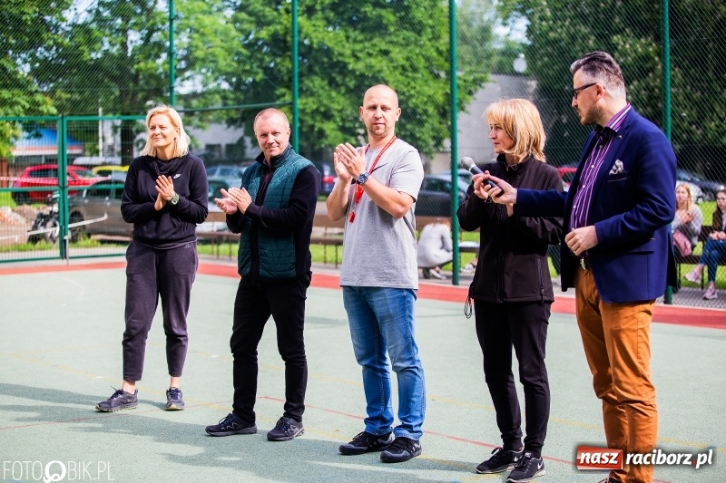 Zdjęcie w galerii na portalu naszraciborz.pl: W Ekonomiku rywalizowali w rozgrywkach streetballa wiadomości z regionu