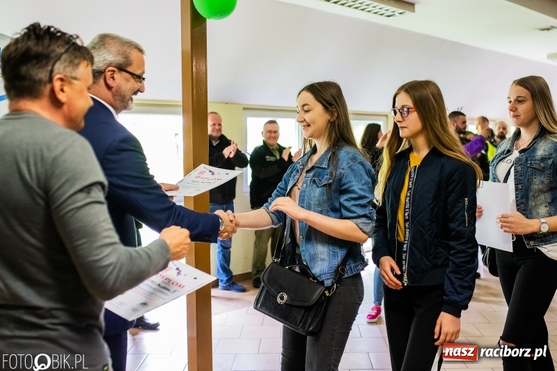 Zdjęcie w galerii na portalu naszraciborz.pl: Powiatowe Zawody Strzeleckie dla młodzieży szkół ponadgimnazjalnych wiadomości z regionu