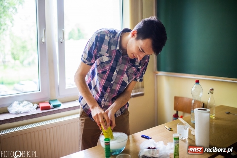 Zdjęcie w galerii na portalu naszraciborz.pl: Fascynujący świat techniki. Dzień Dziecka w PWSZ  wiadomości z regionu