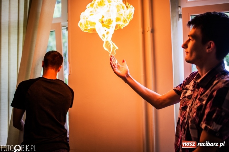 Zdjęcie w galerii na portalu naszraciborz.pl: Fascynujący świat techniki. Dzień Dziecka w PWSZ  wiadomości z regionu