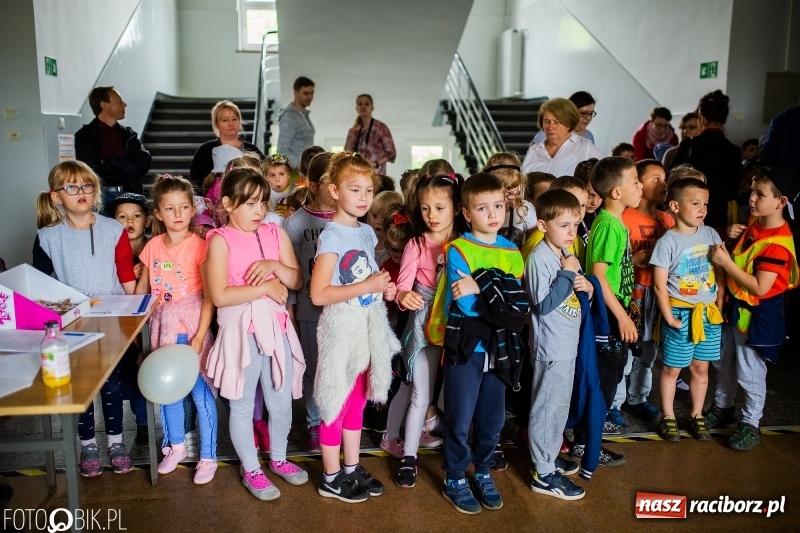 Zdjęcie w galerii na portalu naszraciborz.pl: Fascynujący świat techniki. Dzień Dziecka w PWSZ  wiadomości z regionu