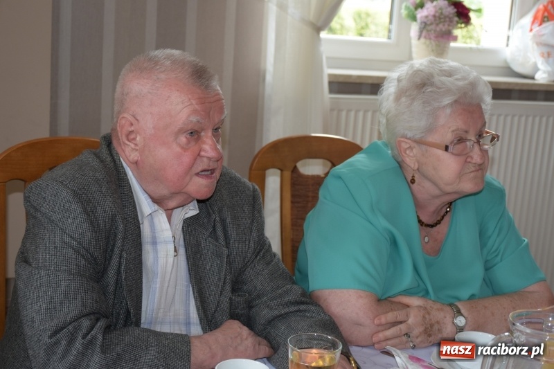 Zdjęcie w galerii na portalu naszraciborz.pl: Dzień Matki i Dzień Ojca świętowali seniorzy  wiadomości z regionu