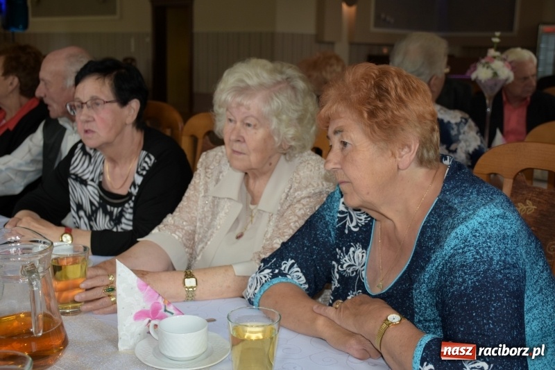 Zdjęcie w galerii na portalu naszraciborz.pl: Dzień Matki i Dzień Ojca świętowali seniorzy  wiadomości z regionu