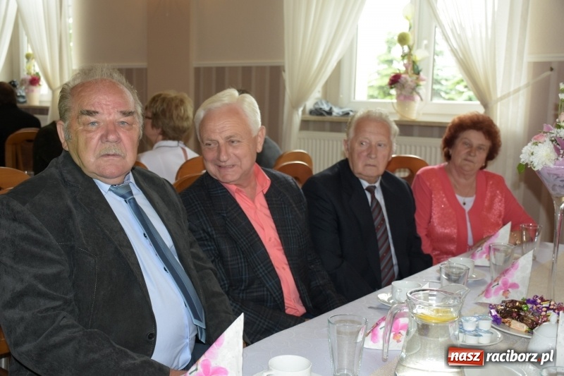 Zdjęcie w galerii na portalu naszraciborz.pl: Dzień Matki i Dzień Ojca świętowali seniorzy  wiadomości z regionu