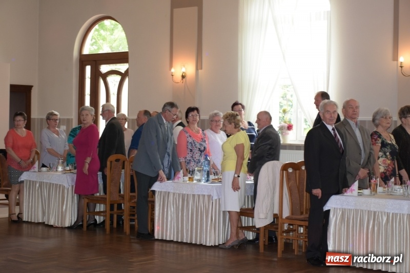 Zdjęcie w galerii na portalu naszraciborz.pl: Dzień Matki i Dzień Ojca świętowali seniorzy  wiadomości z regionu