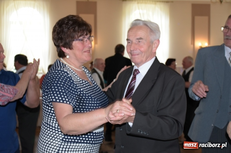 Zdjęcie w galerii na portalu naszraciborz.pl: Dzień Matki i Dzień Ojca świętowali seniorzy  wiadomości z regionu