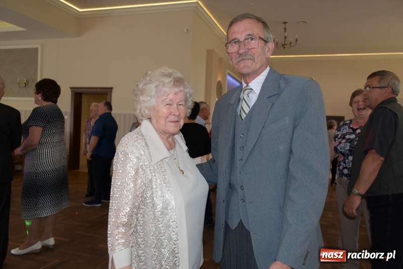 Zdjęcie w galerii na portalu naszraciborz.pl: Dzień Matki i Dzień Ojca świętowali seniorzy  wiadomości z regionu