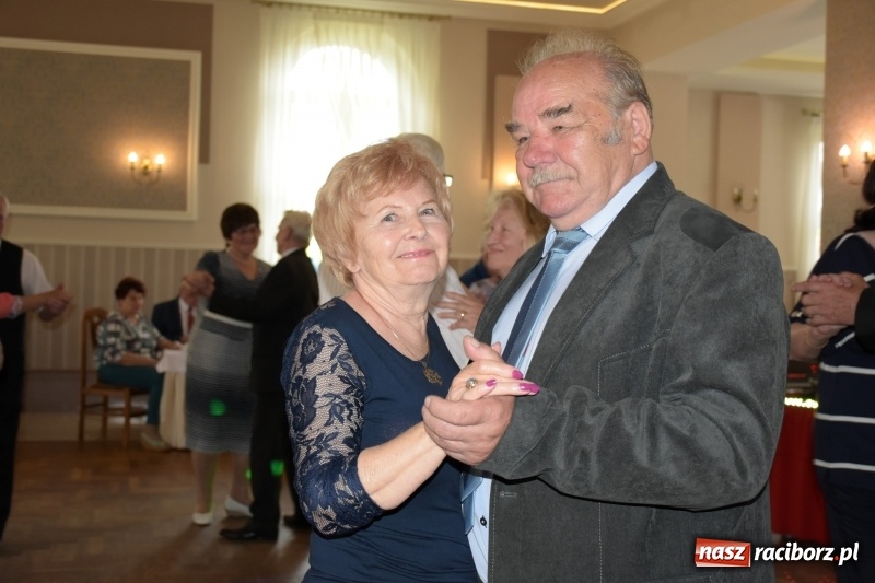 Zdjęcie w galerii na portalu naszraciborz.pl: Dzień Matki i Dzień Ojca świętowali seniorzy  wiadomości z regionu