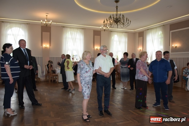 Zdjęcie w galerii na portalu naszraciborz.pl: Dzień Matki i Dzień Ojca świętowali seniorzy  wiadomości z regionu