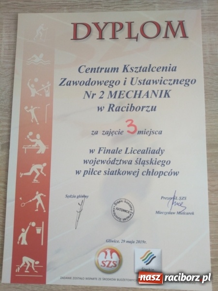 Zdjęcie w galerii na portalu naszraciborz.pl: Siatkarze Mechanika na podium Licealiady wojewódzkiej wiadomości z regionu