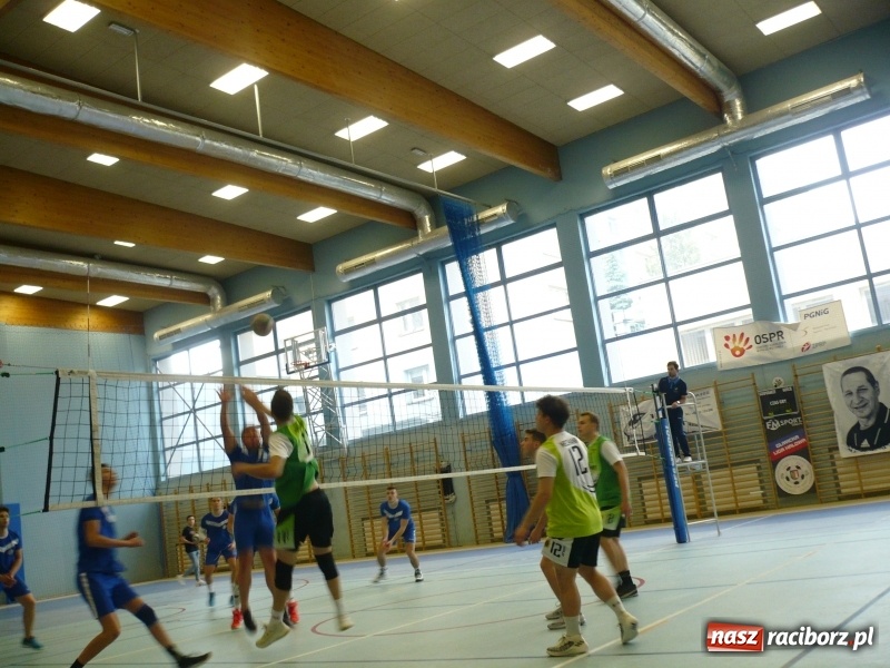 Zdjęcie w galerii na portalu naszraciborz.pl: Siatkarze Mechanika na podium Licealiady wojewódzkiej wiadomości z regionu