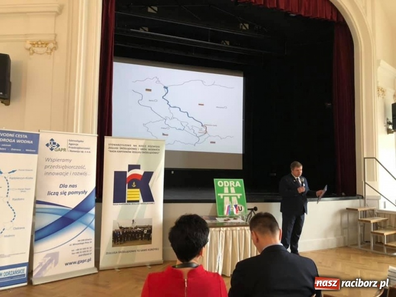 Zdjęcie w galerii na portalu naszraciborz.pl: Na Forum Odrzańskim pokazano przebieg kanału Odra-Dunaj  wiadomości z regionu